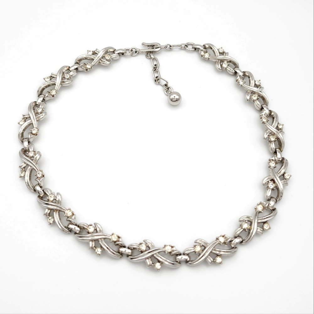 VTG Crown Trifari Silvertone & Rhinestone Necklace